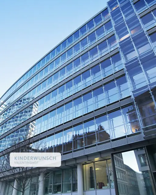 Entdecken Sie im Valentinshof in Hamburg eine Ort der Hoffnung und Unterstützung auf Ihrem Weg zum Wunschkind. 

Unser Team aus renommierten Fachärzten setzt auf eine individuelle und ganzheitliche Herangehensweise, um Ihren Traum von der Elternschaft zu erfüllen. Lassen Sie uns gemeinsam den ersten Schritt gehen – kontaktieren Sie uns für eine persönliche Beratung.

#kinderwunsch #kinderwunschhamburg #hamburg #hormone #hormongesundheit #kiwuverbindet #frausein